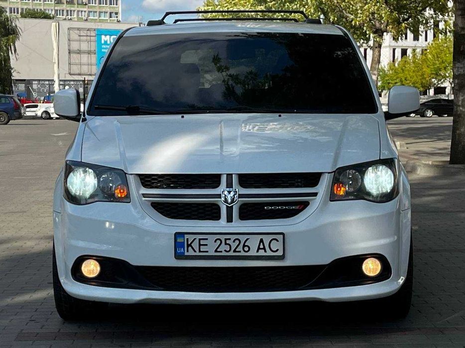 Dodge Grand Caravan 2017 7 мест автомат газ - бензин
