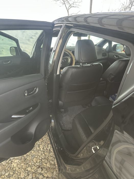 Продам Ніссан Ліф 2016 року