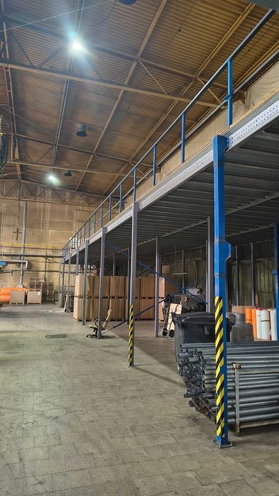 Podest magazynowy ok. 1300m2