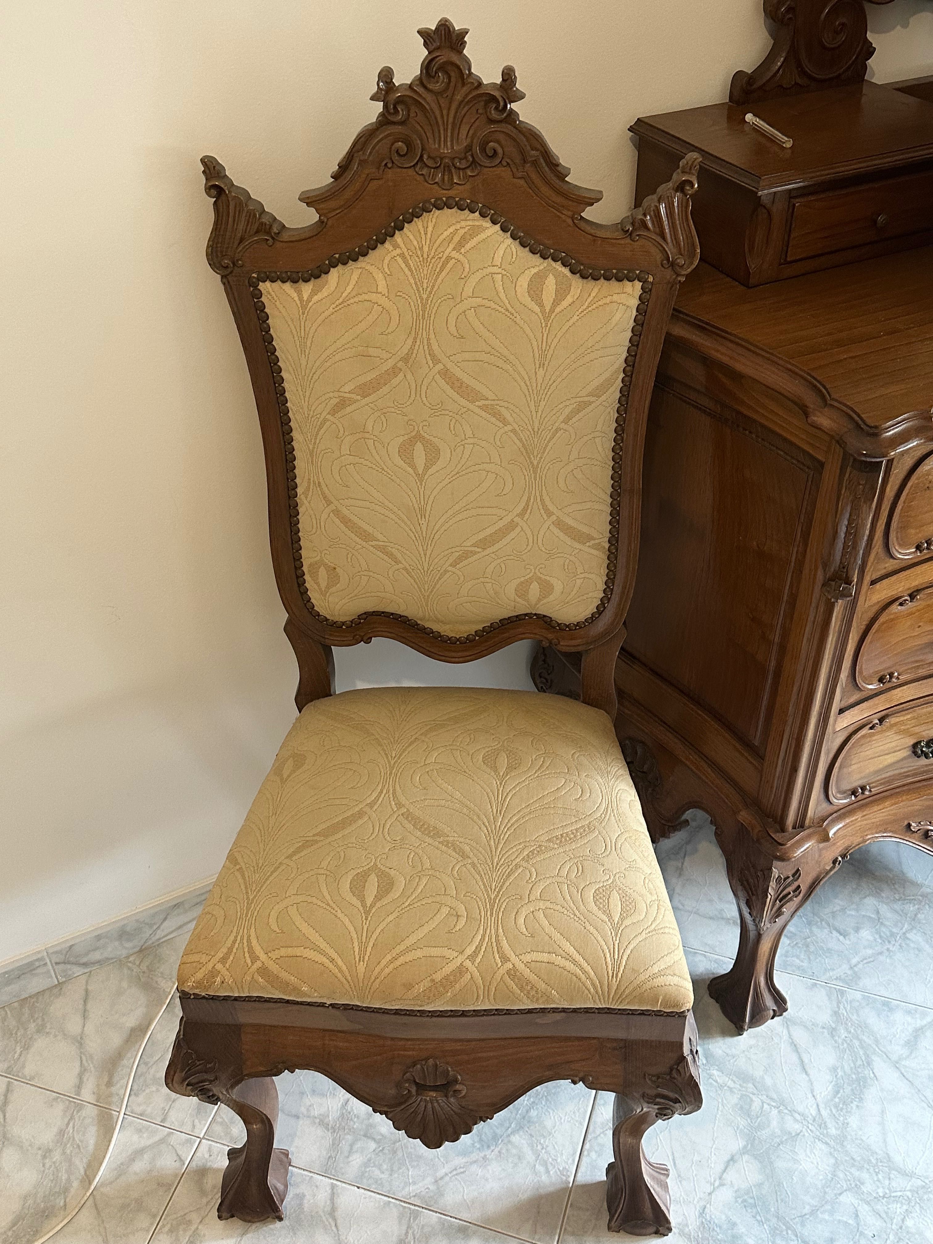Mobilia de quarto estilo antigo