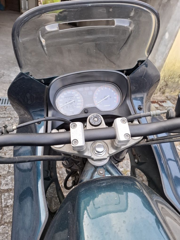 Yamaha XJ600 usada