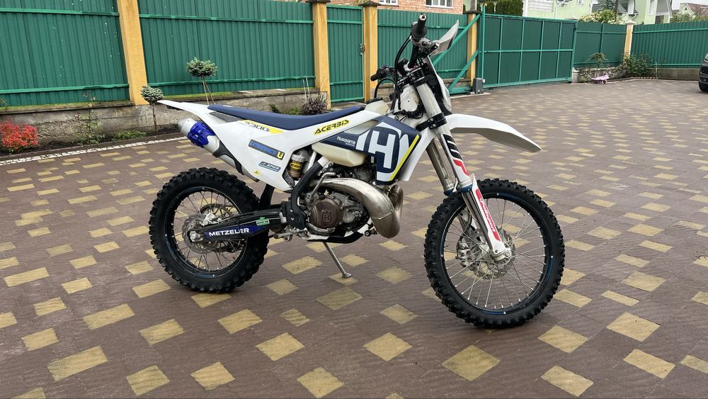 Мотоцикл крос ендуро Husqvarna TE300I