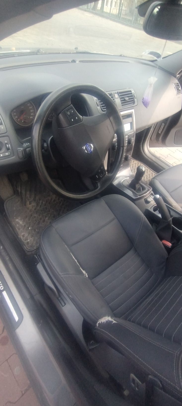 VOLVO V50 2.0 D 136 KM