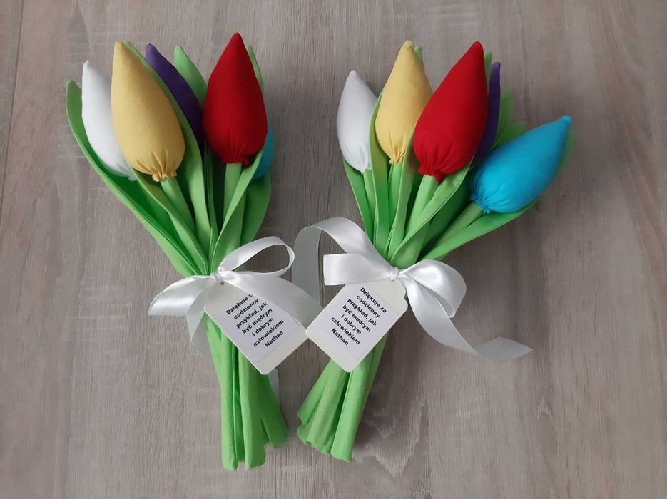 Dzień Nauczyciela tulipany ręcznie szyte bilecik folia 40 sztuk
