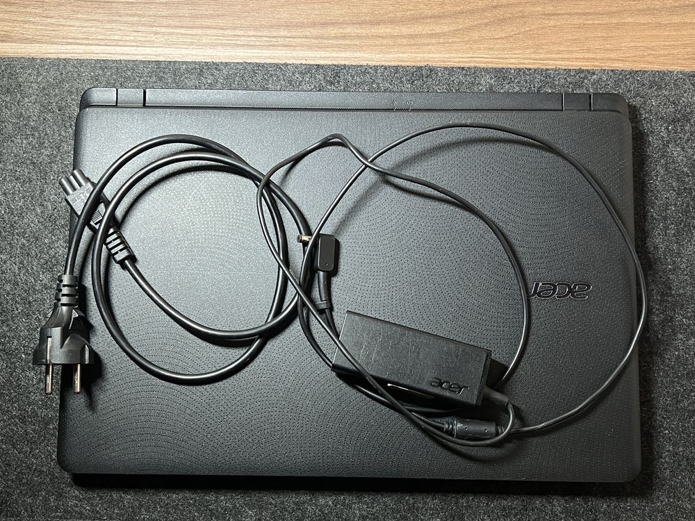 Ноутбук Acer ASPIRE ES 15 es1-533 series
