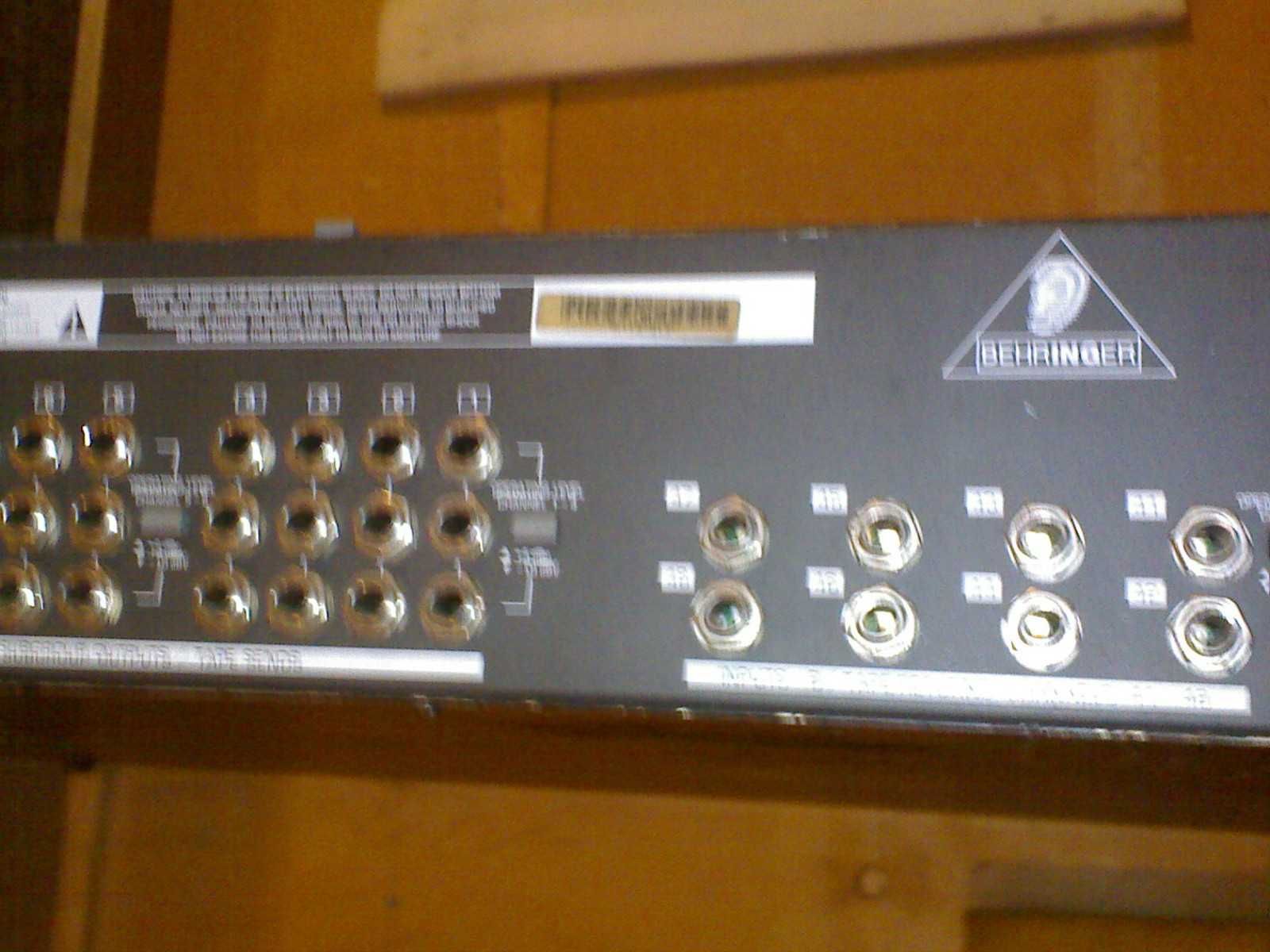 Студийный концертный микшерный пульт Behringer MX8000 с мбриджем Обмен