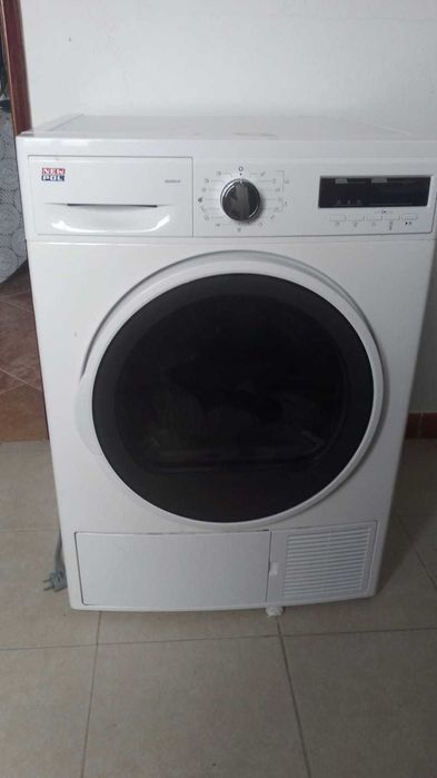 Máquina de secar roupa New Pol – tambor frontal, em bom estado