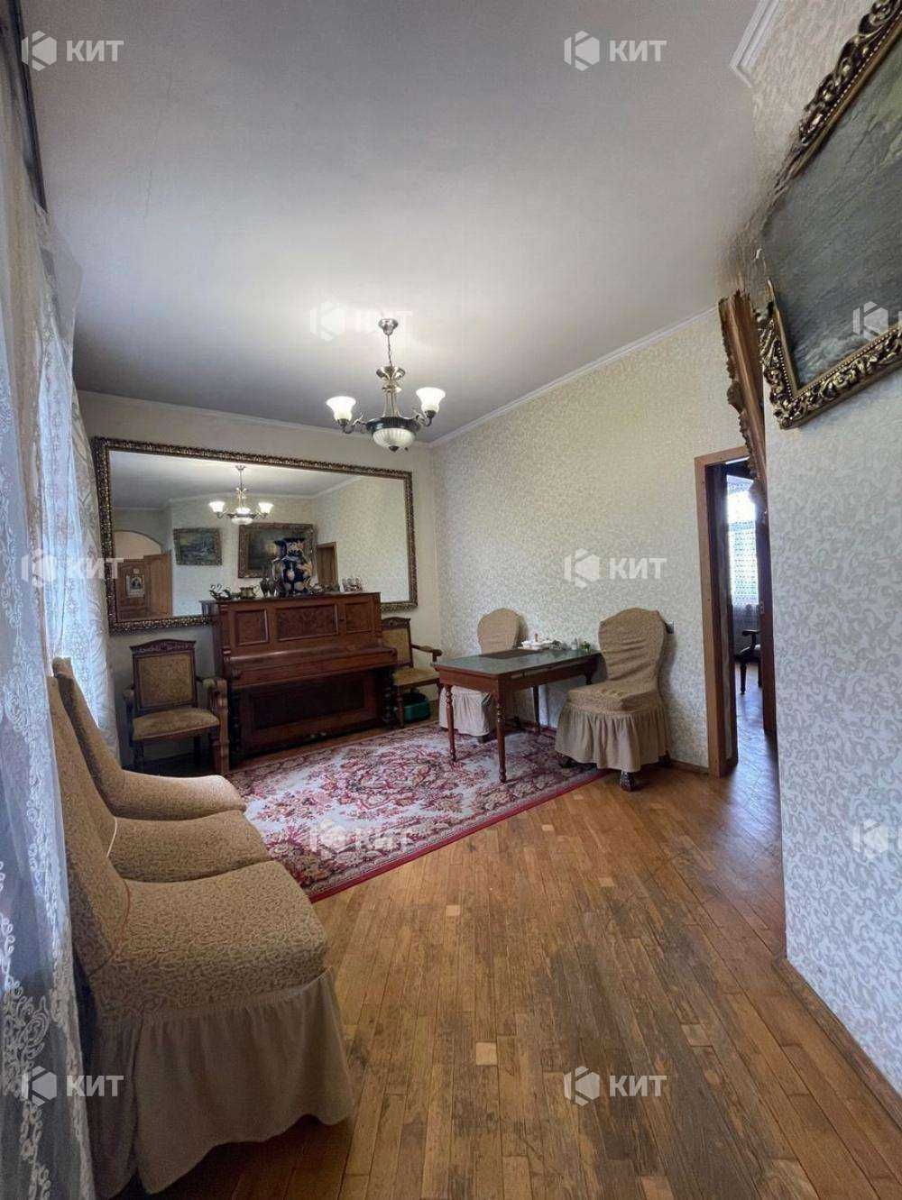 4к. 90м2 Центр (пер. Кравцова 4, м. Площадь Конституции) 129102