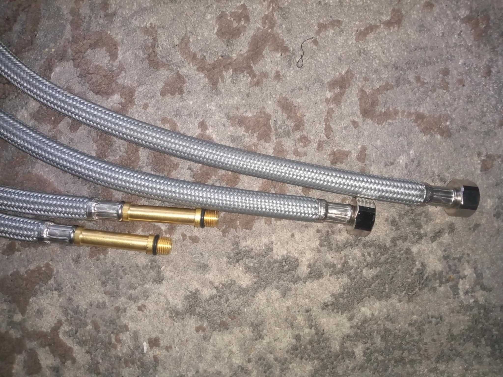 Wężyki hydrauliczne, do baterii, 50 cm, nowe.