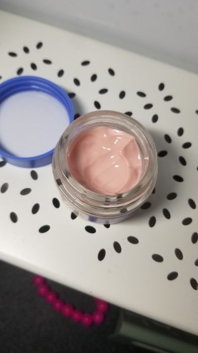 Krem one two Free na noc