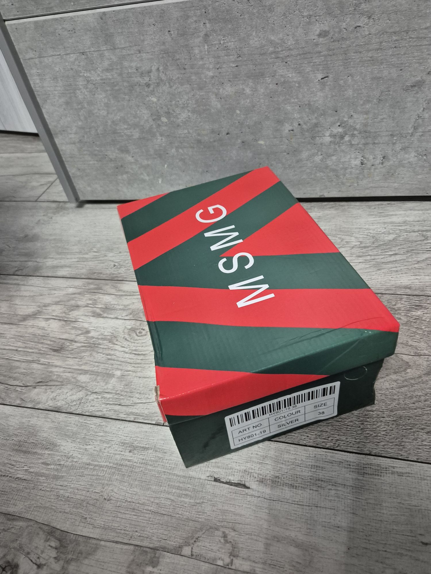 Nowe z pudełkiem przepiękne śniegowce srebrne MSMG ciepłe zimowe rozmi