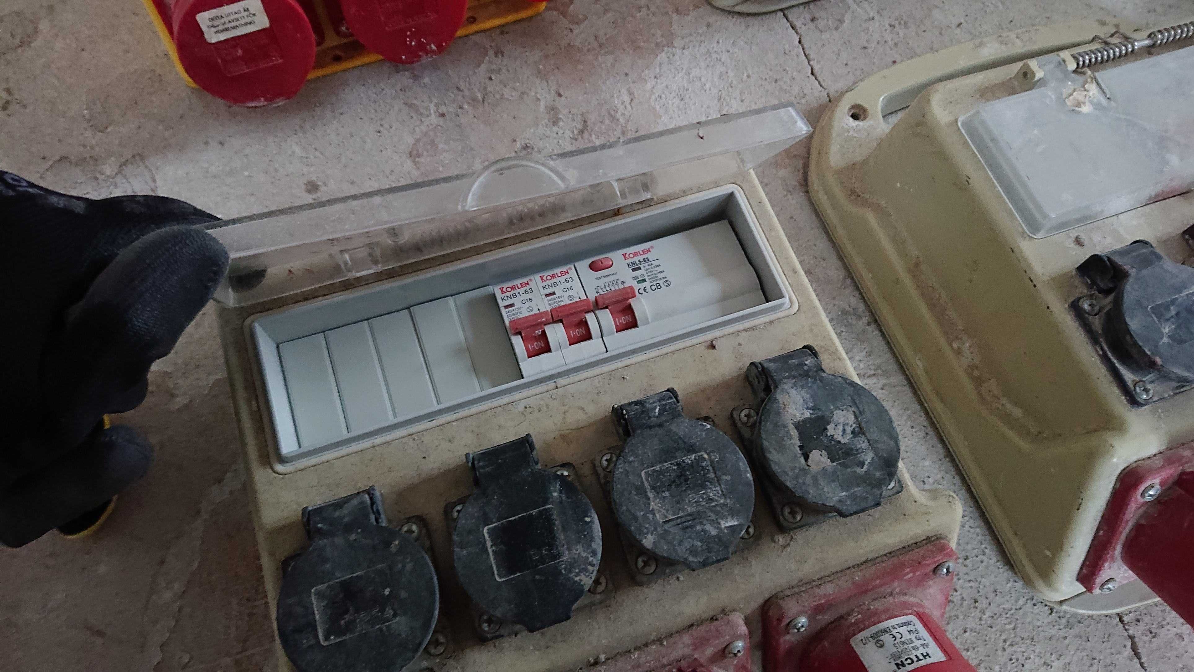 Rozdzielnica elektryczna przenośna (budowlana, przemysłowa)