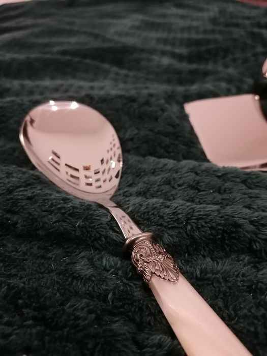 Zestaw obiadowy, wazówka, łyżka do sosów, łopatka