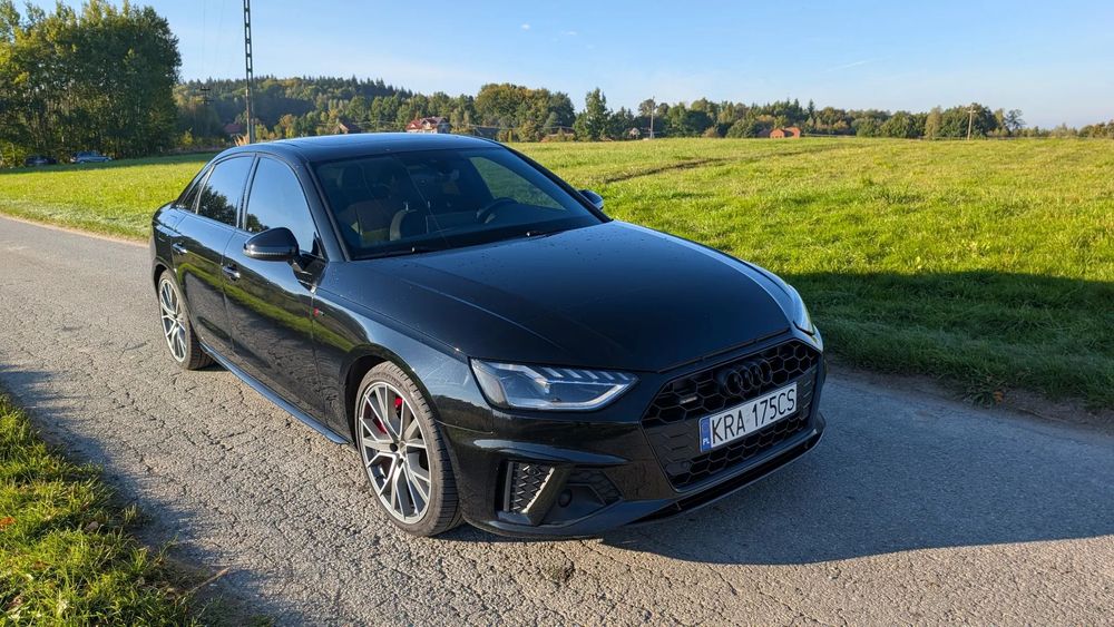 Audi A4 Audi a4 b9 lift 45tfsi quattro.