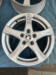 460 Felgi Aluminiowe SKODA R 16 5x112 otwór 57,1 Bardzo Ładne