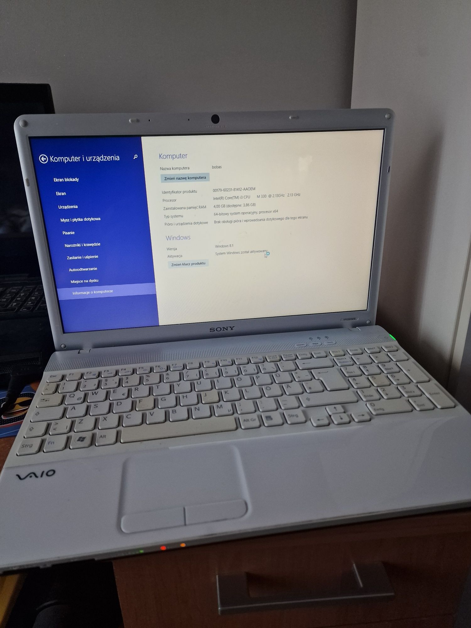 Sony vaio model VPCEB1M1E