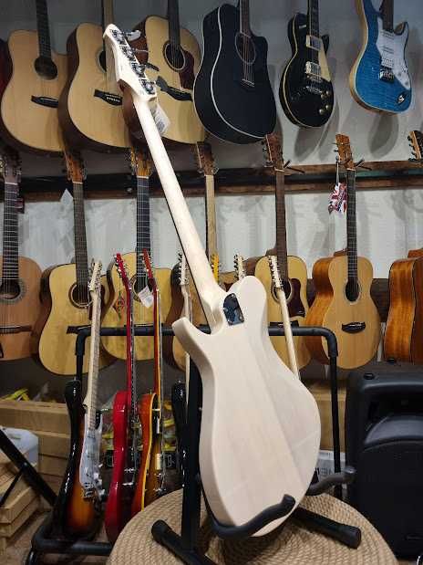Aria Jet B  SVW gitara basowa 4str. ARIA Pro-II Jet-B SVW