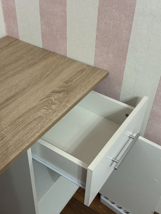 Стіл письмовий білий та дуб сонома