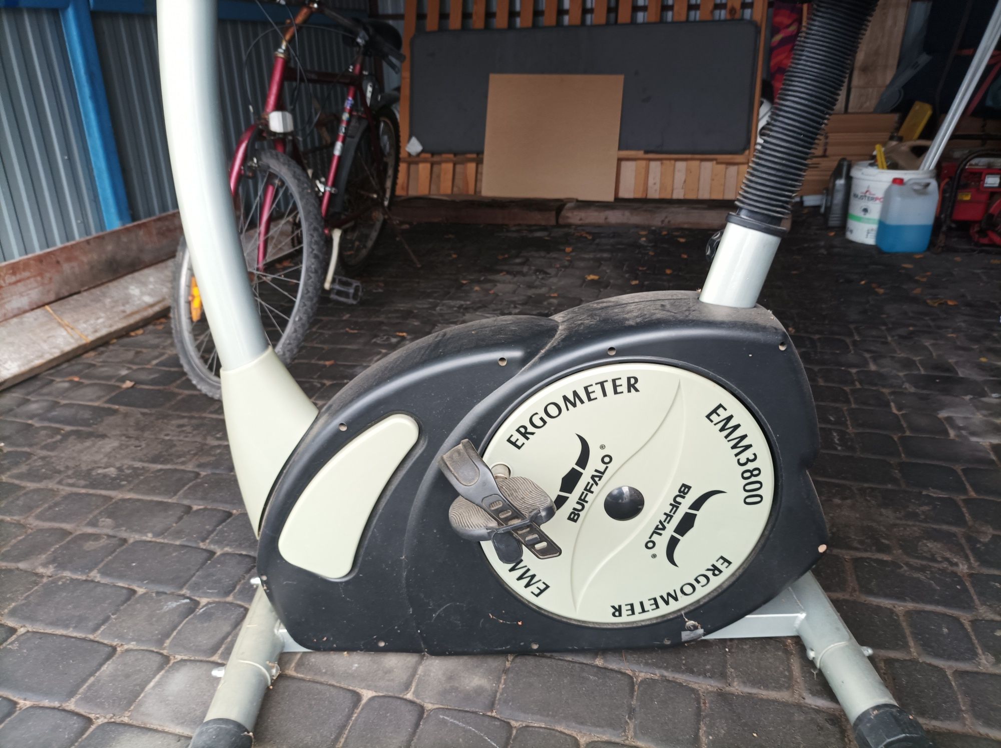 Rower  treningowy  ergometr EMM3800