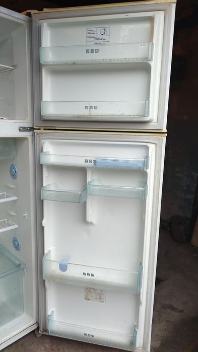 Холодильник Samsung