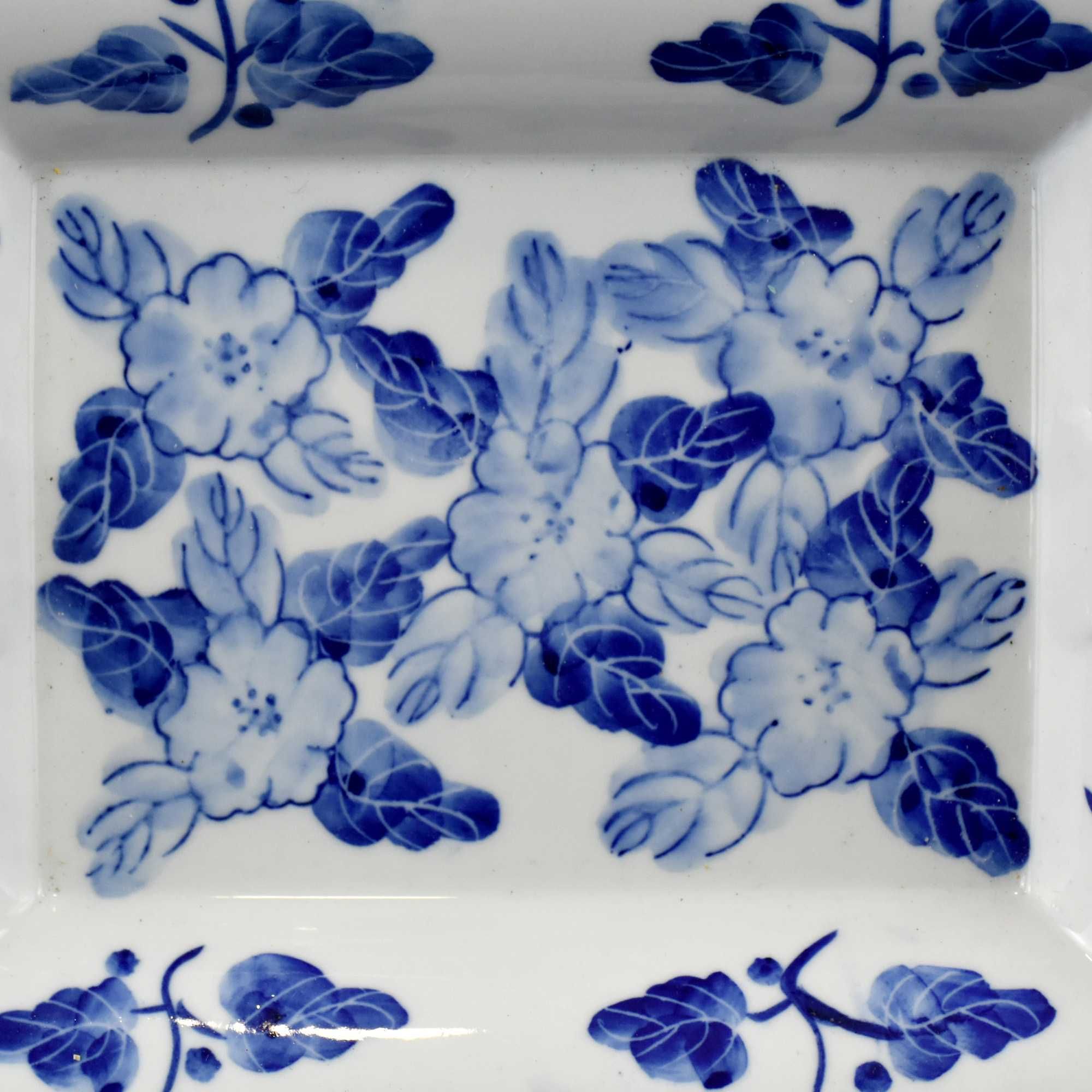 Cinzeiro em porcelana decoração Azul e Branca