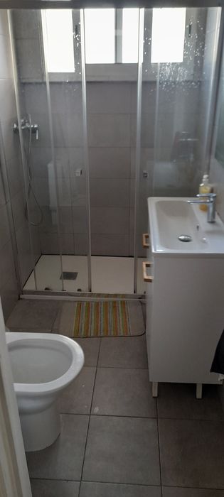 Aluguer arrenda se quartos partilhado e não partilhado