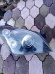 Lampa przednia prawa Opel Astra H Xenon