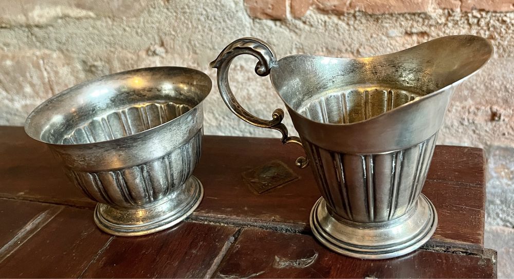 Śliczny posrebrzany zestaw - cukiernica i mlecznik