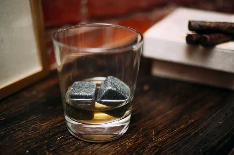 Камни для Виски Whiskey Stone 9 шт + мешочек для хранения.