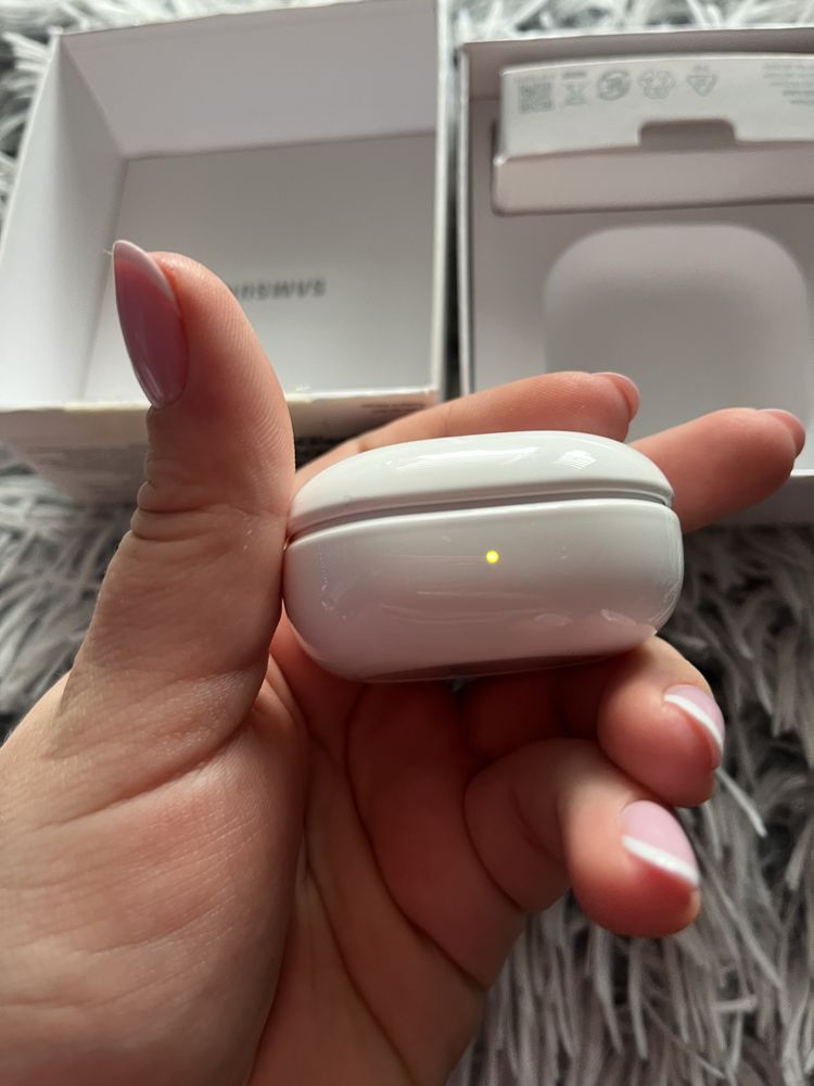 Samsung Galaxy buds 2 sluchawki