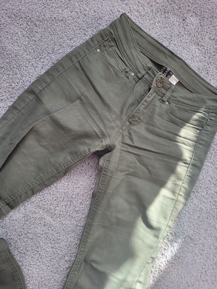 Rurki jeansy damskie zgnila zieleń khaki 34 H&M