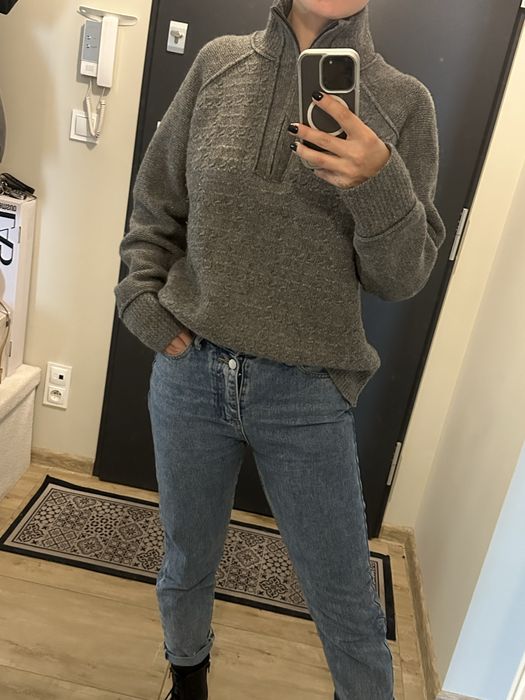 Welniany sweter welna jagnieca lambswool szary zapinany na suwak zamek