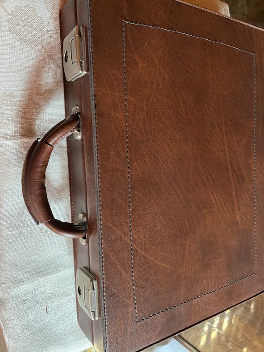 Вітажний новий дипломат-портфель