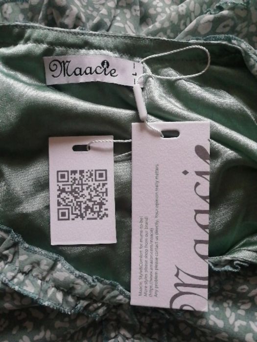 Легке жіноче плаття