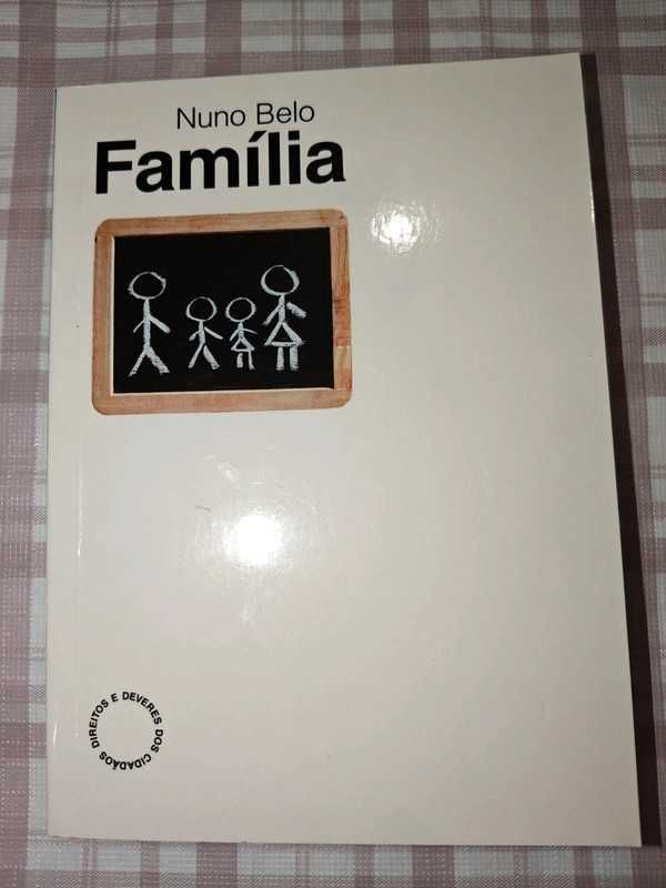 Lote de Livros (Livro de Ouro - 25 Abril O Dia da Liberdade)