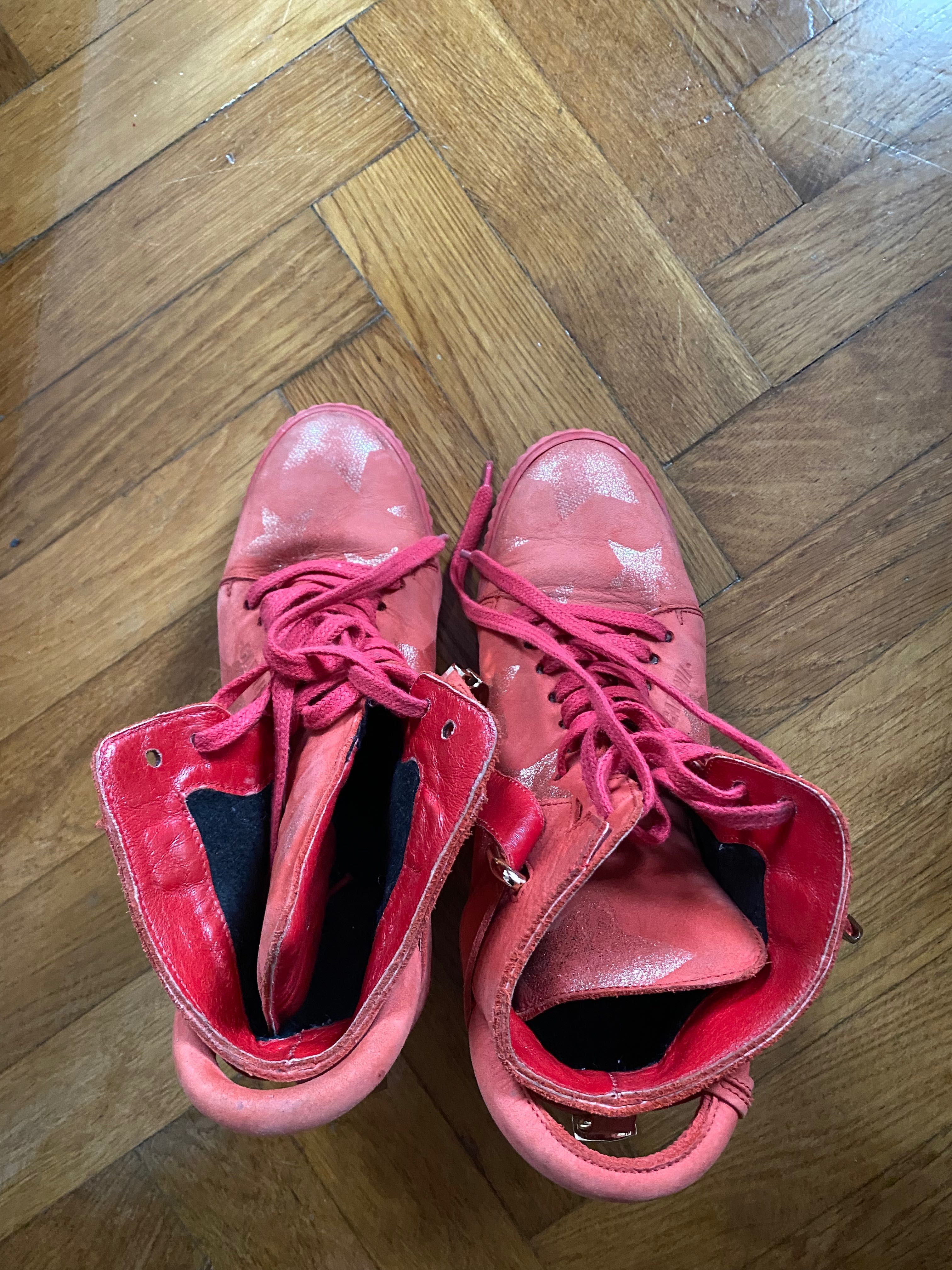 Buty skórzane Carinii czerwone rozmiar 39