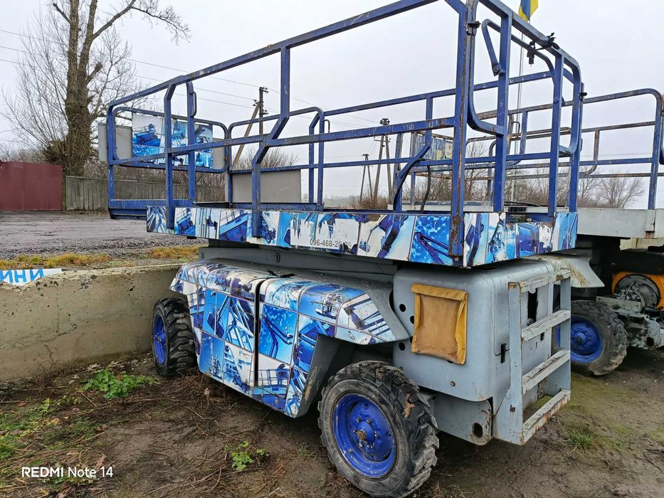 Ножничний подйомник Grove SM3269 оренда