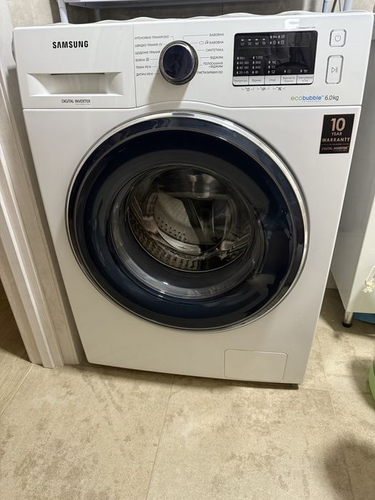 Продам пральну машину Samsung WW60K42101WDUA