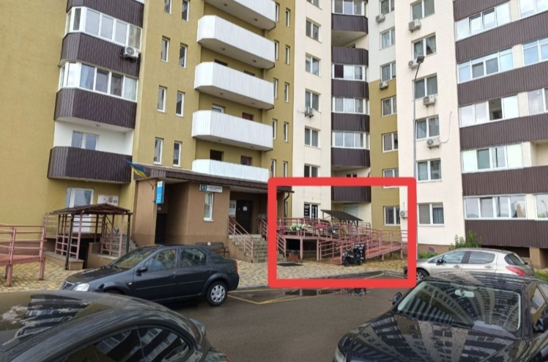 Без-%. Парикмахерская-Салон-Пиво-Магазин 27м.кв. Голосеевский район, М
