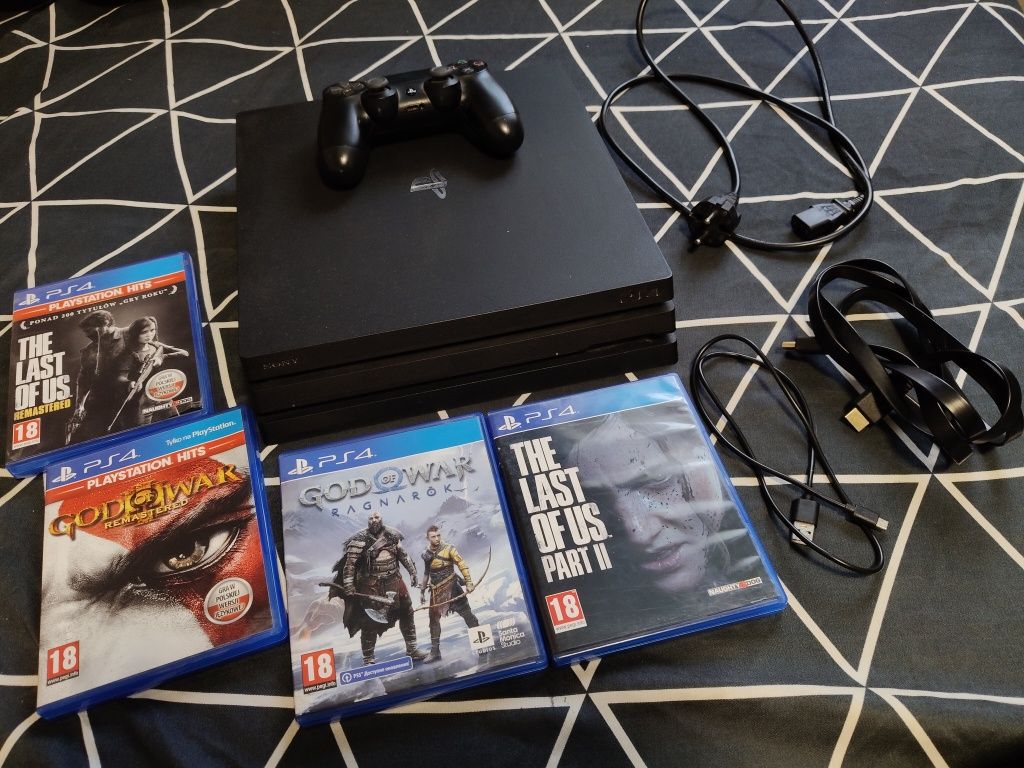 Приставка PS 4 Pro 1TB. 4-Диска та в ПОДАРУНОК аккаунт з грою