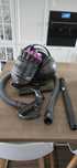 Bardzo mocny solidny odkurzacz DYSON DC37 o mocy 1300W.