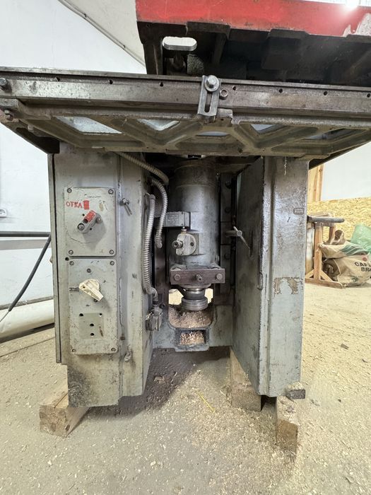 Фрезерний станок