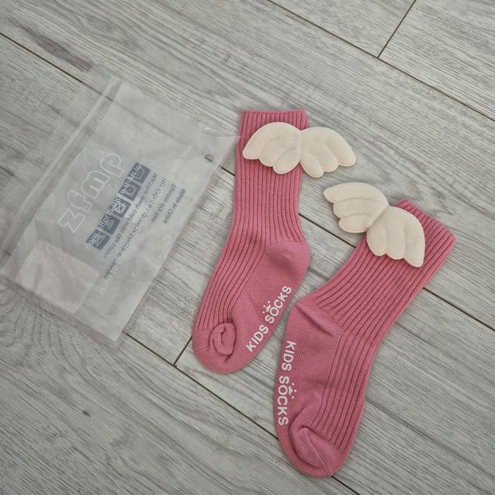 Nowe różowe podkolanówki dla dziewczynki, z skrzydłami, r 21-23