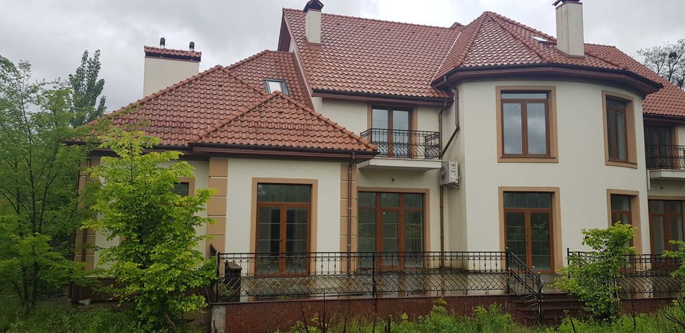 Н.Петровцы.к.г.Лазарев сад. Дом 727м2.Без комиссии.