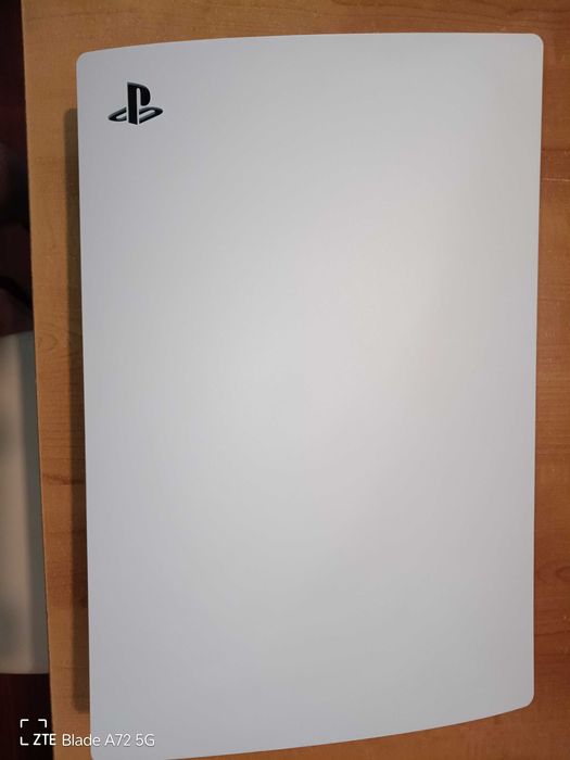 PS5 Digital + Conta C/ PSPlus Extra até 6/1/26 + Cmnd DualSense Edge