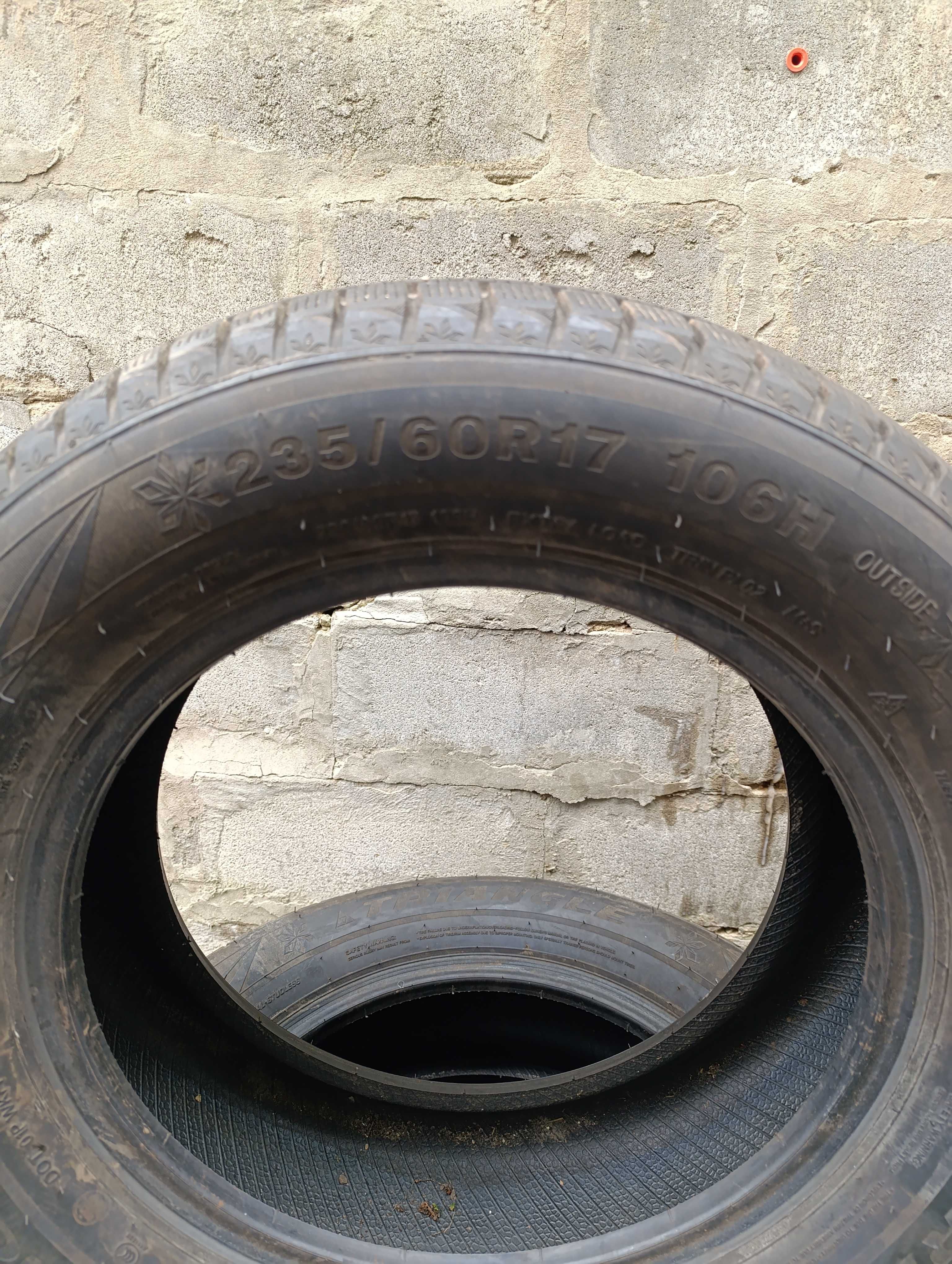 Комплект зимової резини 235/60R17 106H б/в більше 50% протектору