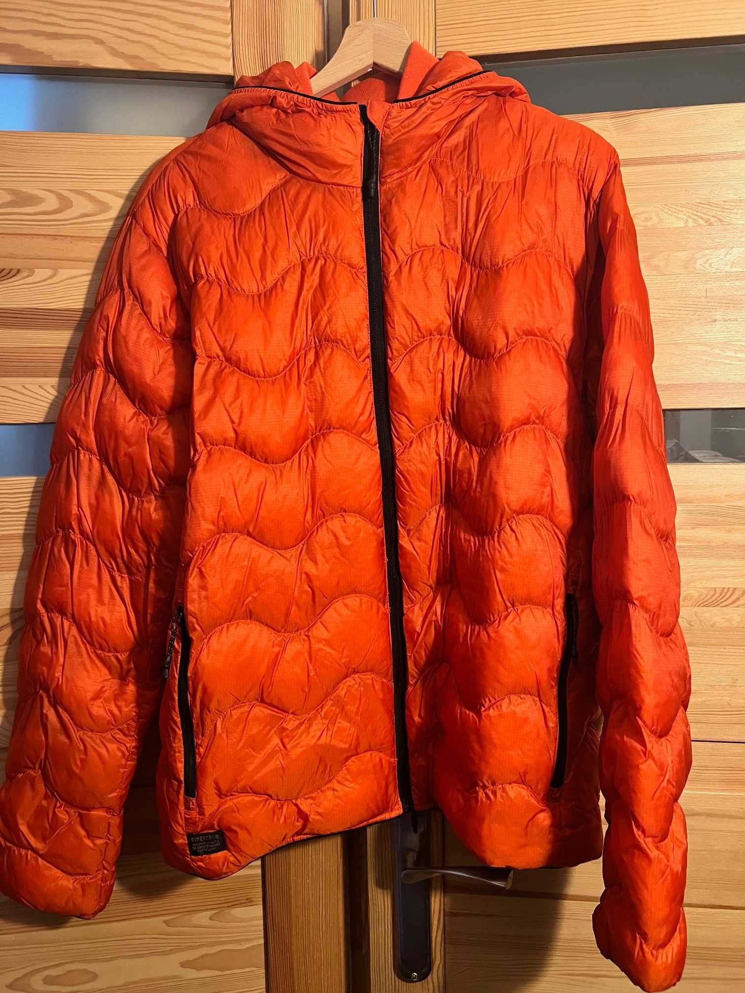 Kurtka z kapturem Superdry pomarańczowa
