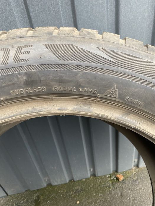 Шини резина зима 265/50 R19 BRIDGESTONE