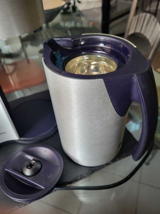 Ekspres przelewowy do kawy.