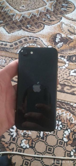 Продаю се 2020 на 128 гб срочно